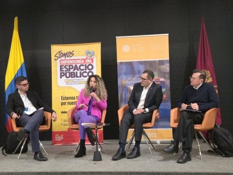 Panel Encuentro ciudades por el espacio publico