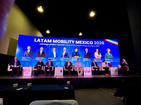 Panel 1, "Liderazgo público regional: Gobernanza, Nearshoring y el marco 2027", de la novena edición de Latam Mobility México