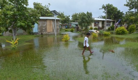 Inundación en villa en Fiyi