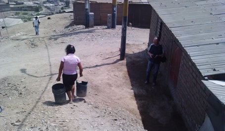 Escasez de agua en Lima, Perú. Crédito de foto: SuSanA Secretariat en Flickr.