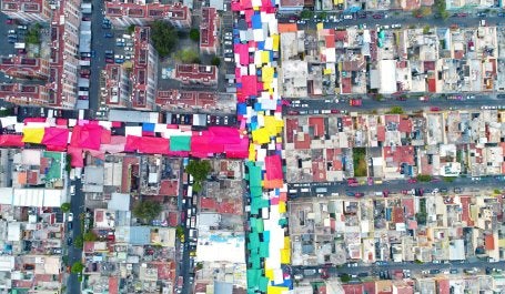 La presencia del Centro Ross de WRI en urbes como Ciudad de México nos ha enseñado cómo trabajar entre administraciones políticas, construir coaliciones y catalizar transformaciones urbanas. Crédito de foto: Julie Ricard/Unsplash
