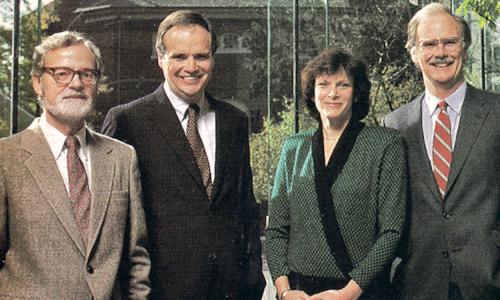 Miembros del equipo ejecutivo de WRI en 1987. De izquierda a derecha: Wallace D. Bowman, Gus Speth, Jessica T. Mathews, Andrew Maguire.
