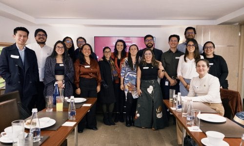 Desayuno modelos macroeconómicos 